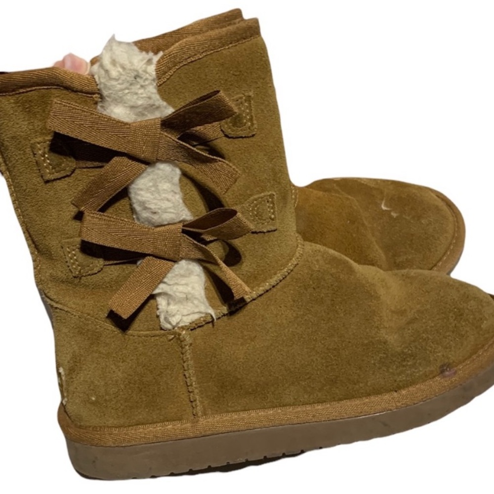 UGG Kollaburra Victoria Short Fur Boot 
Girls 3 - Picture 4 of 11